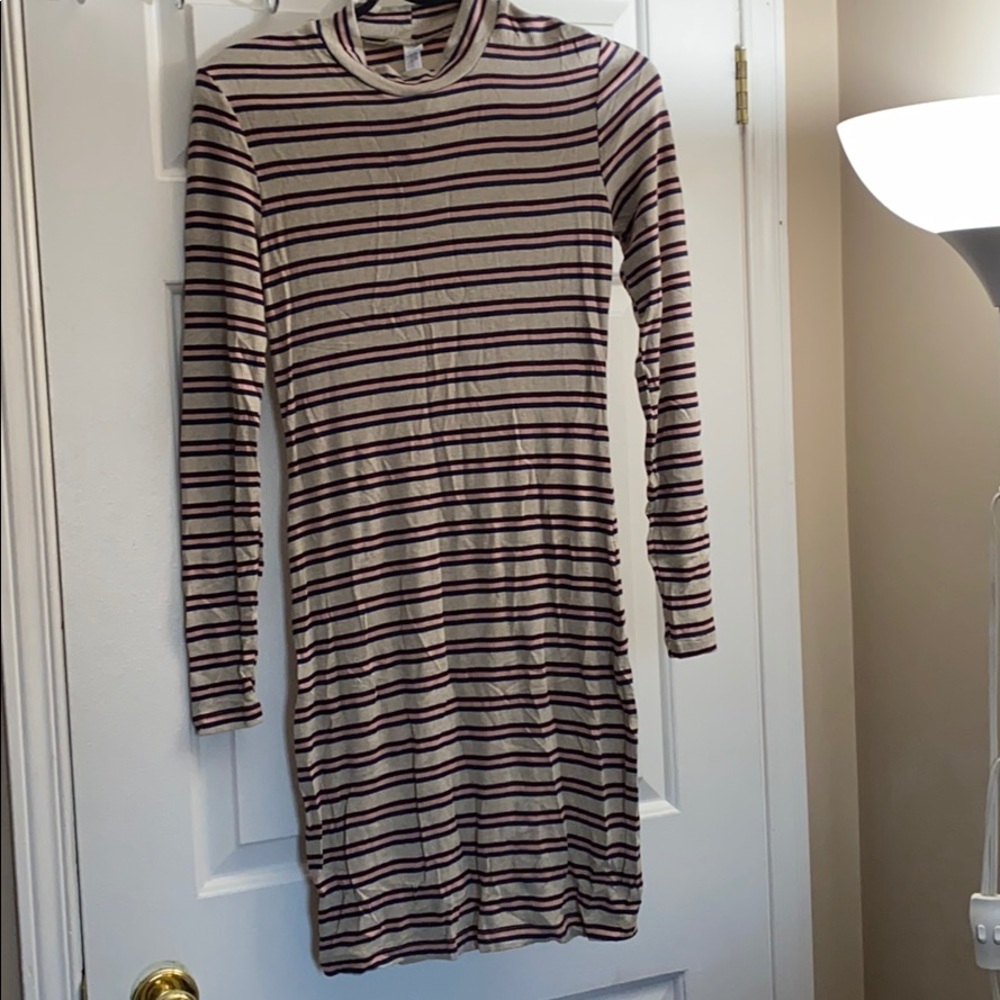 Long sleeves dress